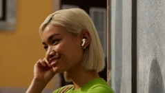 Новите слушалки на Apple могат да превеждат чужди езици в реално време - феновете ги сравняват с Communicator от Star Trek