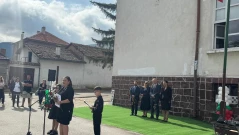 Министърът на образованието Красимир Вълчев откри новата учебна година и в 200-о Основно училище "Отец Паисий" в село Лозен