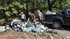 Над 5 тона битови отпадъци от стара покъщнина събраха горските от ДГС Преслав
