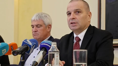 Гроздан Караджов