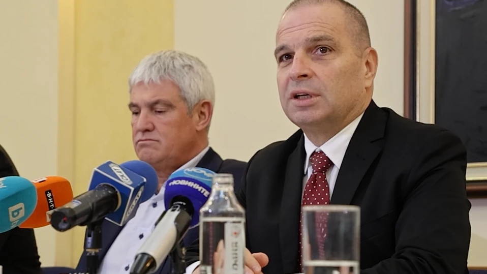 Гроздан Караджов