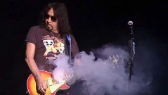 Почина първият китарист на група Kiss