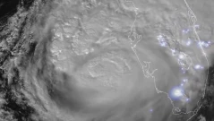 Най-силната буря за годината: ураганът „Мелиса“ връхлетя Ямайка със 185 мили в час (ВИДЕО)