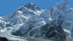 Тибетските власти затвориха достъпа до Еверест
