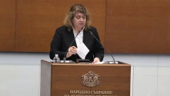 "За мен беше чест": Наталия Киселова подаде оставка като председател на НС