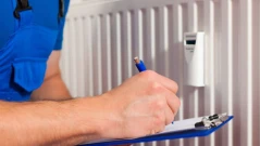 На среща в енергийното министерство: Обсъждат промяна на формулата за сградната инсталация