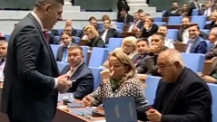 Бойко Борисов се подписа за оставката на шефа на КПК