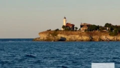 Учени от Бургас мерят с колко морето се е отдръпнало от остров "Св. Анастасия"