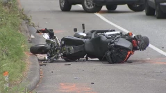 Трима мотористи са в болница след челна катастрофа във Врачанско