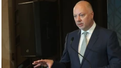 Премиерът: Обсъждаме имена за специален управител на "Лукойл"