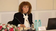 Бащата на Сияна поиска оставката на шефката на ВКС: Сменя убежденията си като тогата, с която правораздава