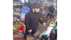 Ислам Махачев отиде да лови риба преди мача на живота си (ВИДЕО)