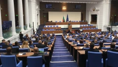 След ветото на Радев: Парламентът отново разглежда закона, свързан с „Лукойл”