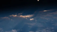 Мистерията 3I/Atlas - ледена комета или извънземен космически кораб, какво всъщност приближава Земята