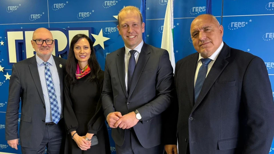 Boyko-Borisov-Maria-Gabriel-politika