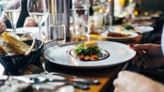 Собственици на заведения: Вдигането на цените за паркиране е тежък удар по бизнеса