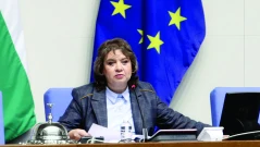 Парламентът е длъжен да реши за референдума за еврото (Обзор)