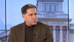 Парламентът държи монопол върху националните референдуми, изключение – подписка от 400 000 граждани