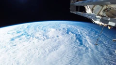 Китай строи „космически изтребители“, които ще унищожават американски сателити със скорост, близка до скоростта на светлината