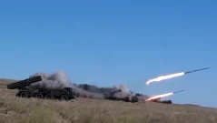Руското МО: С масиран огън системата „Ураган“ унищожи позиции на украинската армия в Донецката народна република