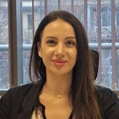 Виктория Николова