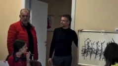 Две картини на Георги Баев дарени за нов роял в Бургас