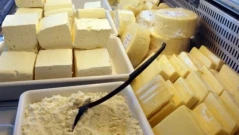 Как цената на кашкавала стигна до небето? Веригите взимат до 91% надценка