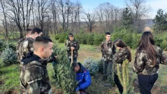 Ученици от Велики Преслав участваха в практически урок в горския разсадник край Търговище