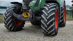 Протестиращи гръцки фермери струпват техника на граничния пункт край Свиленград