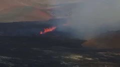 Вулканът Килауеа изхвърли 100-метрови фонтани от лава