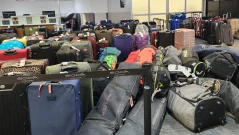 Арестуваха мъж, след като напръска група хора с лютив спрей на летище "Хийтроу"