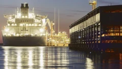 Полша обмисля нов LNG терминал, за да оформи газовите потоци в Европа след Русия