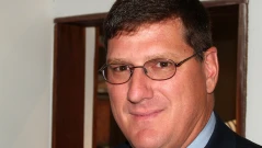 Анализаторът Скот Ритър: САЩ няма да се присъединят към превантивния удар на ЕС срещу Русия (ВИДЕО)