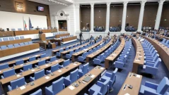 Кои депутати не дойдоха на работа през ноември?