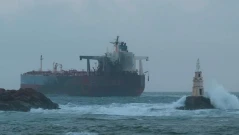 Започва обезопасяването на танкера "Кайрос"