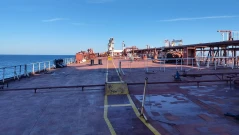 Изтеглянето на танкера „Кайрос“ към Бургаския залив е планирано за утре