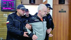 Шефът на Пето припаднал в съда, пратиха Стъкларя в ареста
