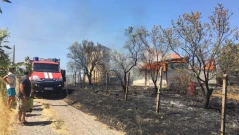 Водоснабдяват две вилни зони в Бургаско, в които пожар погълна 35 къщи