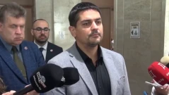 Радостин Василев за боя в НС: Добре, че не влезна десният, че още щеше да спи