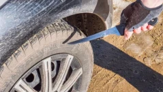 Вандал наряза гумите на близо 30 автомобила в столичен квартал