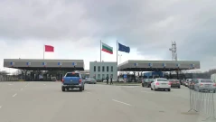 Митничар пострада, заклещен между две коли на Капитан Андреево-Капъкуле