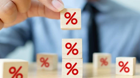 Лихвите в България са ниски заради големия размер на депозитите спрямо отпуснатите кредити.