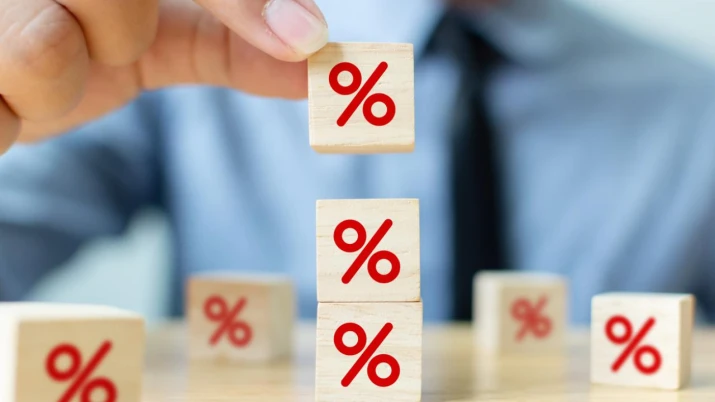 Лихвите в България са ниски заради големия размер на депозитите спрямо отпуснатите кредити.