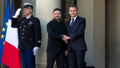 Във Франция поискаха отстраняването на Макрон заради изпращането на войници в Украйна