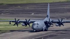 САЩ прехвърлят военни самолети и хеликоптери във Великобритания