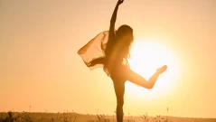 Изследователи са направили странно откритие: Излъчваме видима светлина, която изчезва, когато умрем. Как е възможно това?