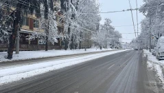 Студ скова страната