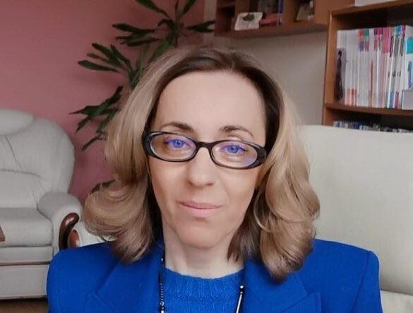 Почина дългогодишната директорка на Френската гимназия в Пловдив Мариета Николова