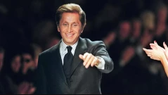 И последният крал на модата вече крои мантиите на Господ Бог