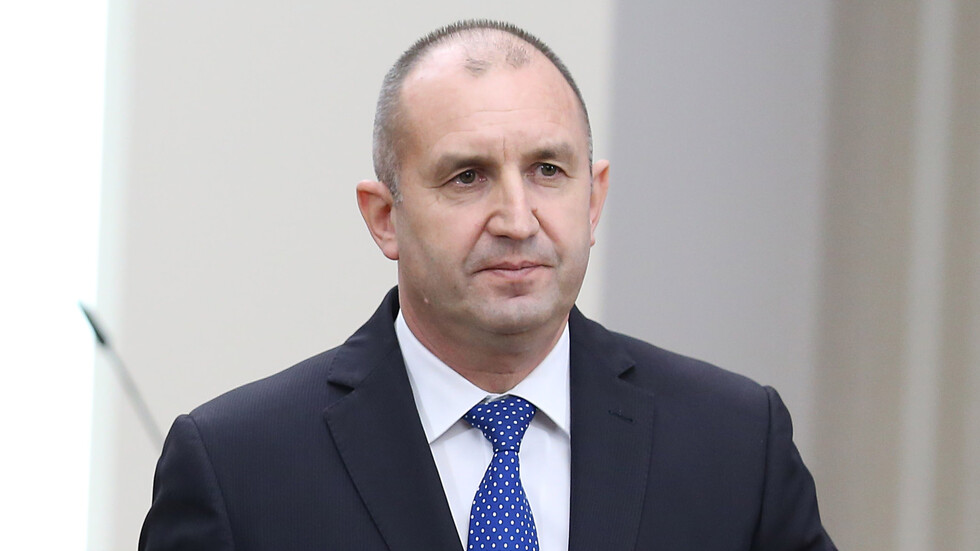 Румен Радев ще депозира днес оставката си като президент пред